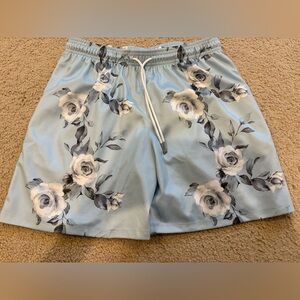 The Drip Shop Blue and White Flower Men’s Shorts, Size Small